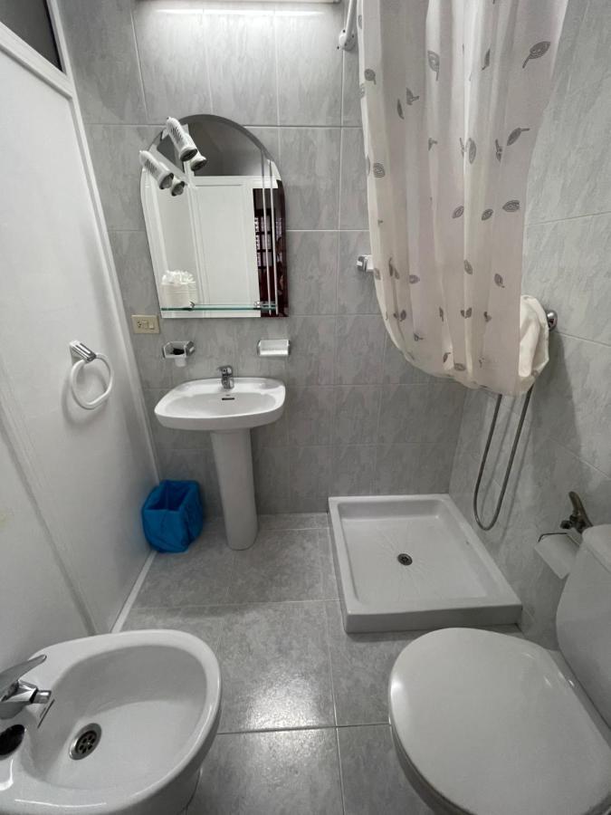Hostal Restaurante Luz De Luna Вильянуэва-де-Ароса Экстерьер фото