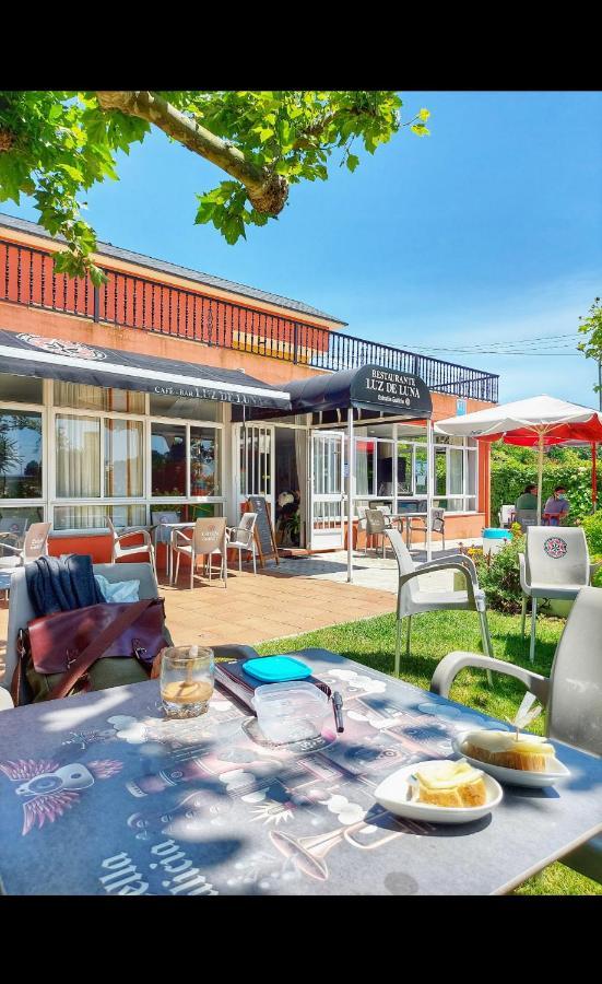 Hostal Restaurante Luz De Luna Вильянуэва-де-Ароса Экстерьер фото